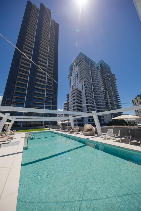 Dayday Premier Apartments At 2663 Gold Coast Hwy, Broadbeach Kültér fotó